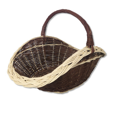 Prútený kôš na drevo