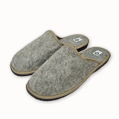 Šľapky filcové uzavretou špicou pánské