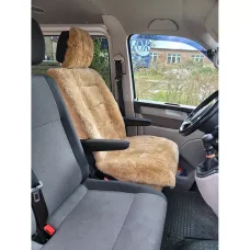 Exkluzívny sedák do auta z ovčej kožušiny