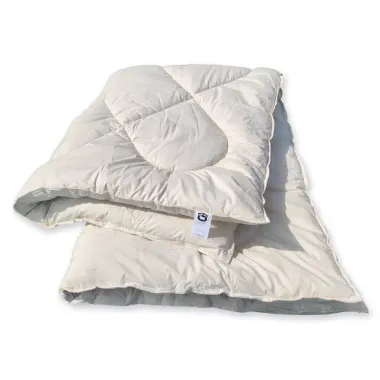 Vlnená prikrývka prešívaná