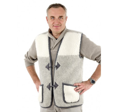 Vesta z ovčej vlny na kolíky
